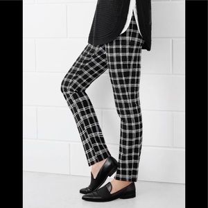 Black & White Checked Pant in women’s size 13 Fits 14 Very Audrey Hepburnesqe